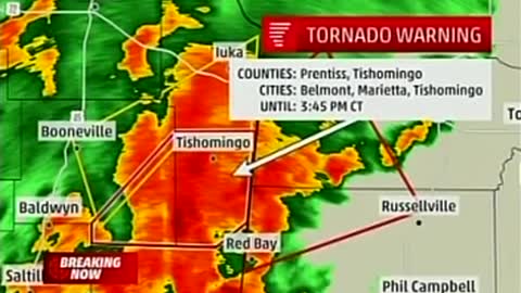 EF3 Tupelo, MS, Tornado Live 4/28/2014 - Weather Channel