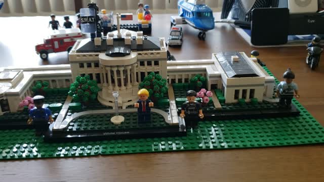 My lego Trump white house gets an ambulance