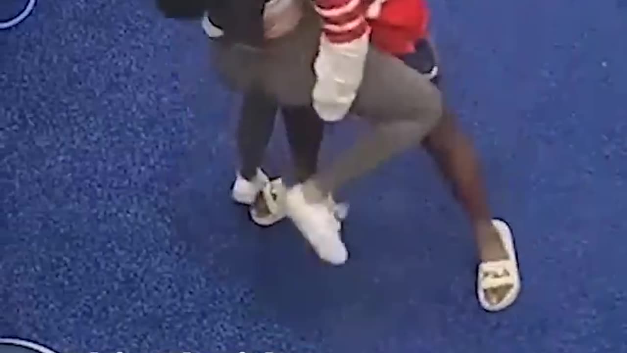 Brave woman fights off male attacker while alone at gym