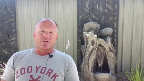 Wir sind EIN großes Gefängnis in Australien - Hilferuf von unserem Bernie. ES REICHT! (Re-Upload)