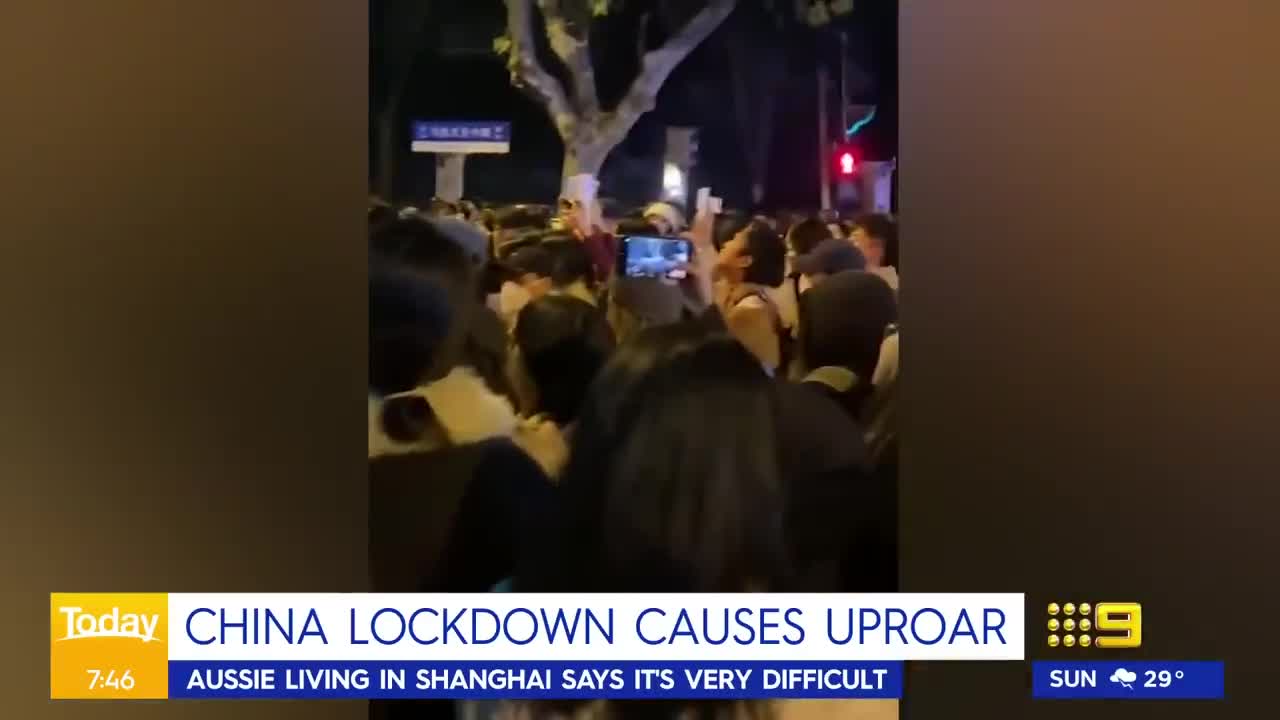 COVID-19 lockdown causes uproar in Shanghai, China _ 9 News Australia