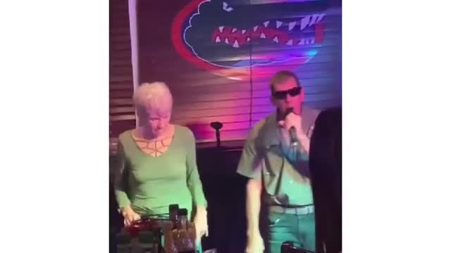 funny couple Singing rapping somg