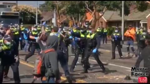 Brutalidade Policial na Austrália - Regime totalitário em força