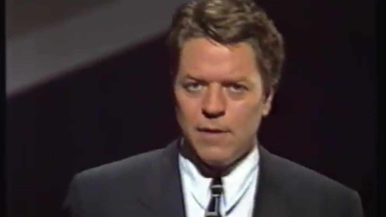 Robert Palmer - She Makes My Day & Interview = Hey Hey 1989