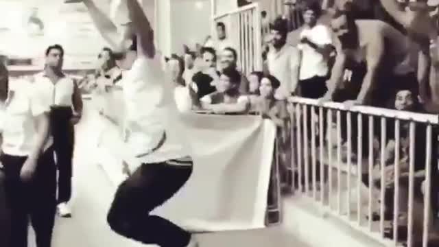 Super funny moment of boxer match arrival