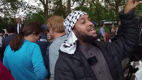 siraj launch challenge..(I want to debate all of you Christians..) live in speakers corner london