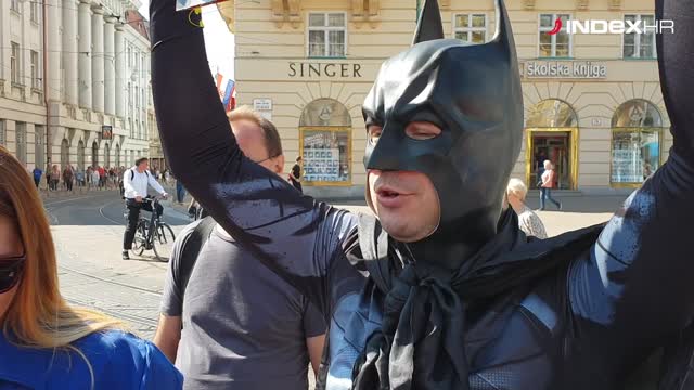 Na prosvjedu radnika Uljanika pojavio se i Batman