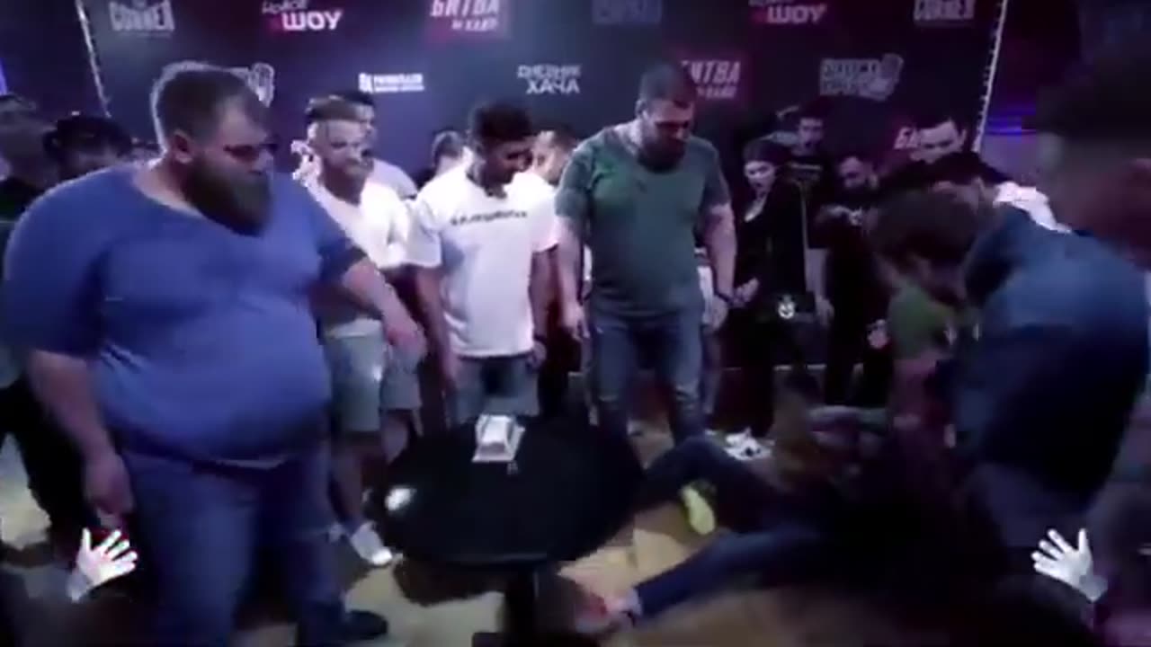 Slap fight he hits very hard 👋👋