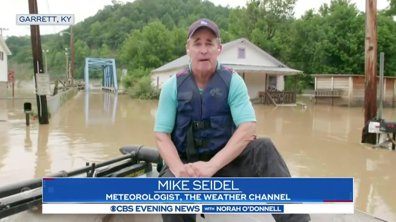 At least 8 dead amid Kentucky flooding