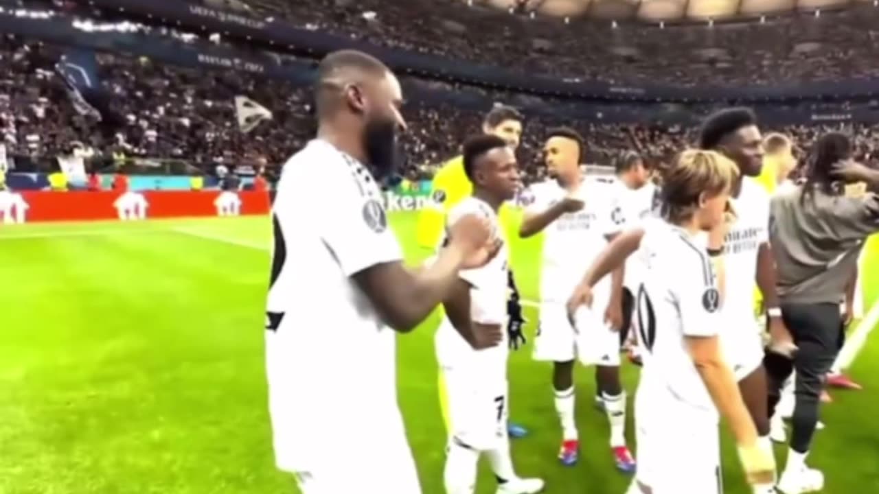 Mbappe and Rudiger’s celebration is crazy🤜🤕