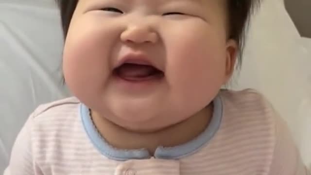 Stop kissing your baby || See babies reaction