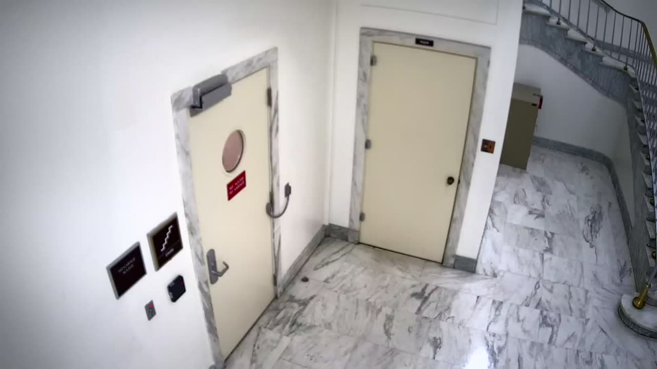 6130RHOBGRRGST4Stairwell4_2021-01-06_11h20min02s210ms.mp4