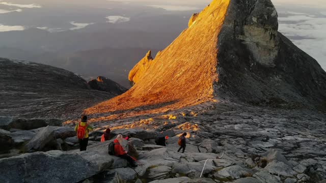 Did You Know? The Mount Kinabalu || FACTS || TRIVIA