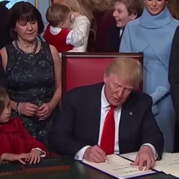 Danald￼ Trump with Barron Trump so cute ❤️❤️ #donaldtrump #trump #shorts #barrontrump