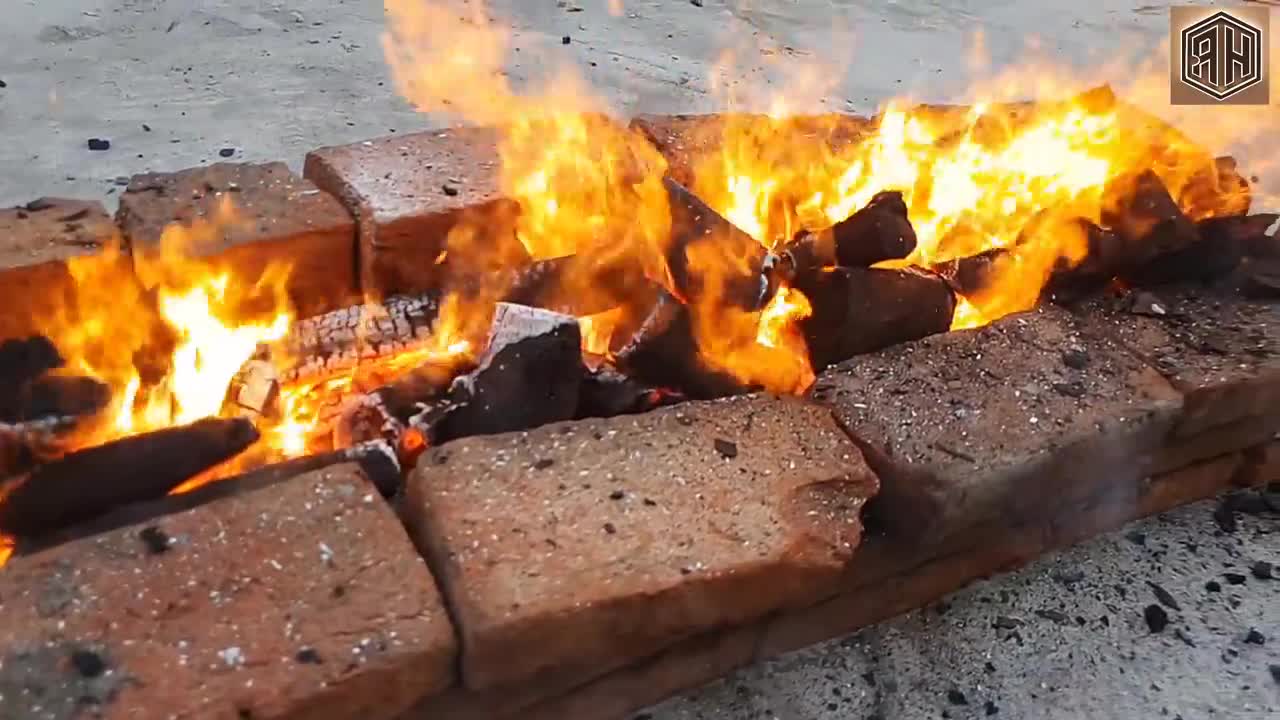 Forging a Sword Out of Rusted Iron Chain.......