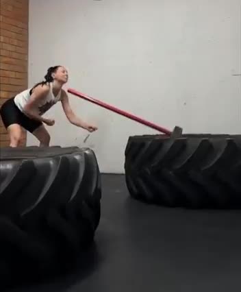 Sledgehammer gym fail