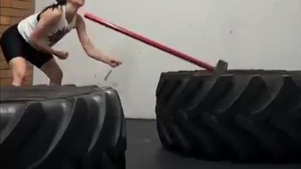 Sledgehammer gym fail