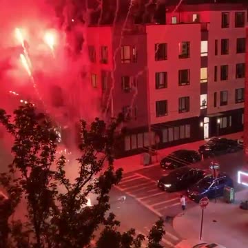 Are you kidding me #nycfireworks #crownheights #fireworksnyc