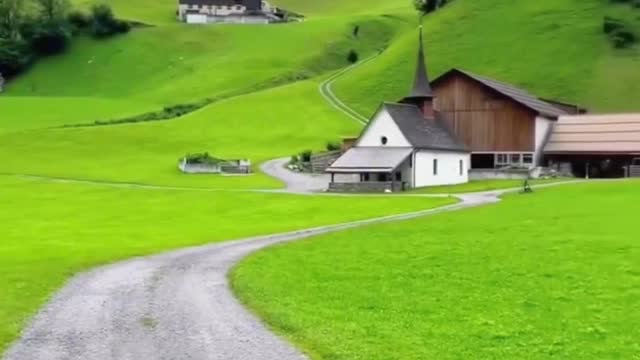 -Give you 10w for a month. Without internet, would you like to live here