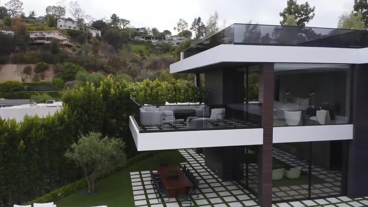 Inside a $45,000,000 Los Angeles Modern MEGA MANSION