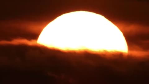 Clouds BEHIND The Sun - 8