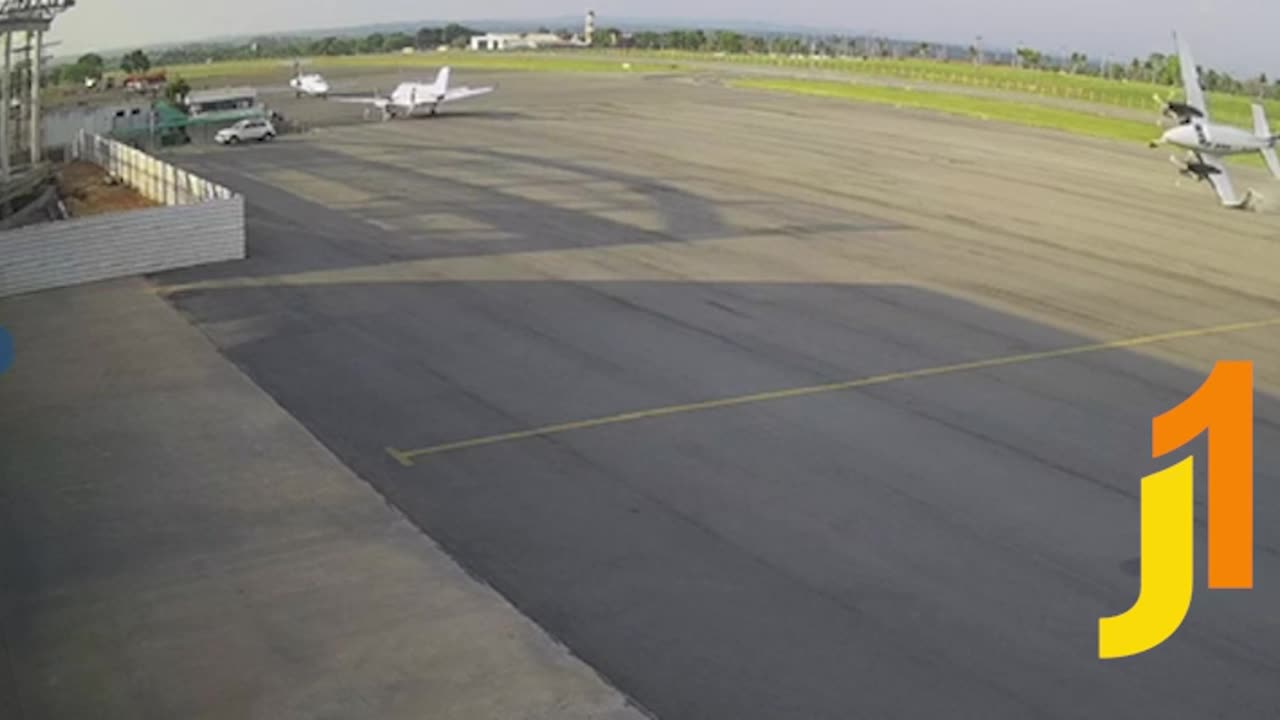 Avião caindo na bom futuro