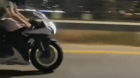 💀🏍