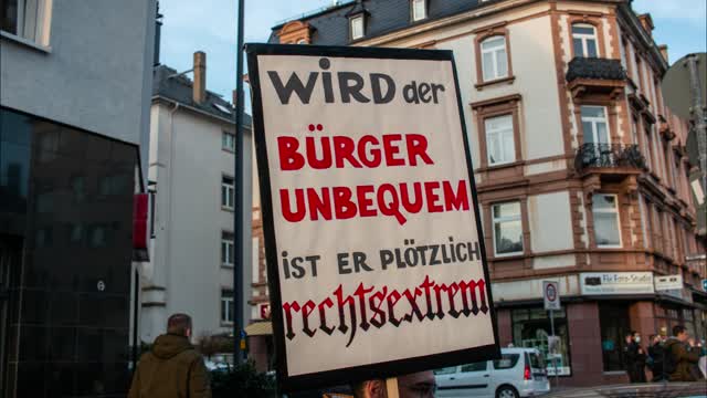 Demo Frankfurt für Frieden, Freiheit und für eine freie Impfentscheidung - 12. 3. 2022