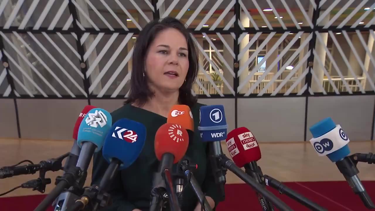 Baerbock: „Müssen die willkürlichen Angriffe der Husis (!) zurückdrängen“
