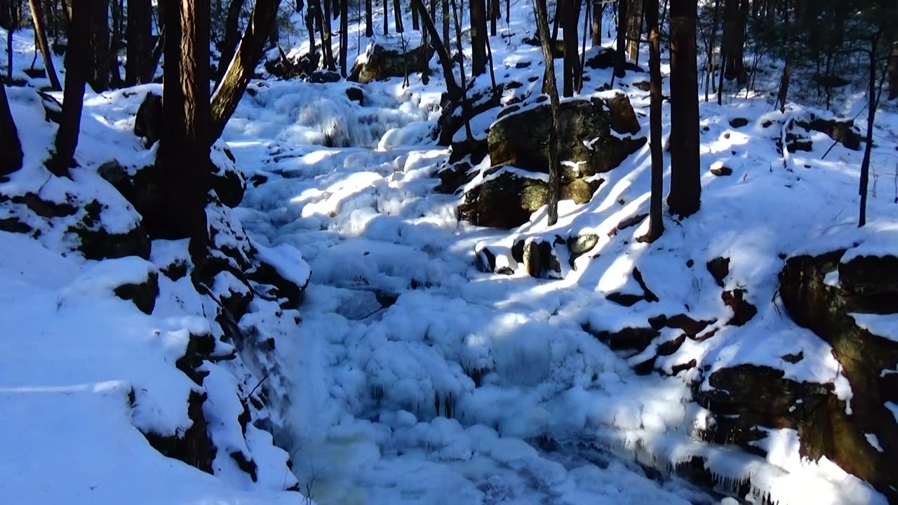 Frozen Cascades