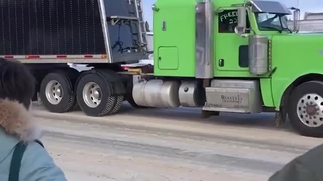 Canadian Truckers United!