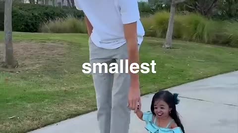 THE WORLD'S SHORTEST WOMAN!