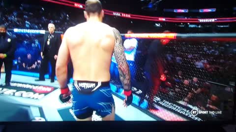 Paul Craig nasty armbar vs Jamahal hill