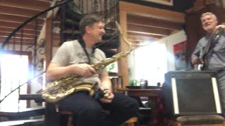 Saxy Talk