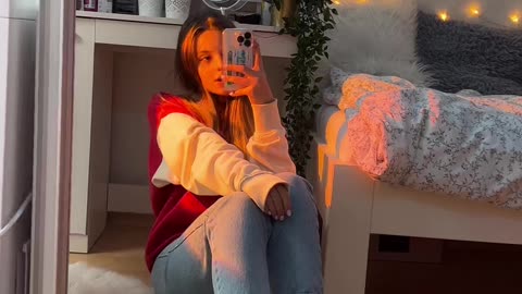 750Kicks How To Style: Jordan 1 Mid Red Chicago 2020 2.0 with @Joli.xna Style Outfits Kicks Shoes YT