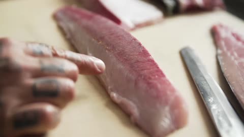 How to fillet a YELLOWTAIL for SUSHI