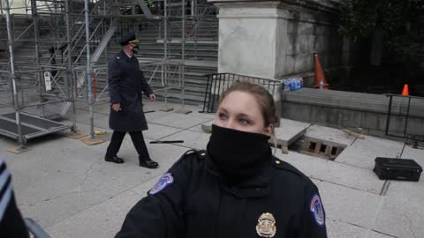 Female Cop At The Capitol Building Jan 6 2021