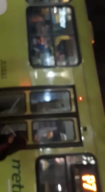 Pese al toque de queda, Metrolínea transporta gran flujo de pasajeros