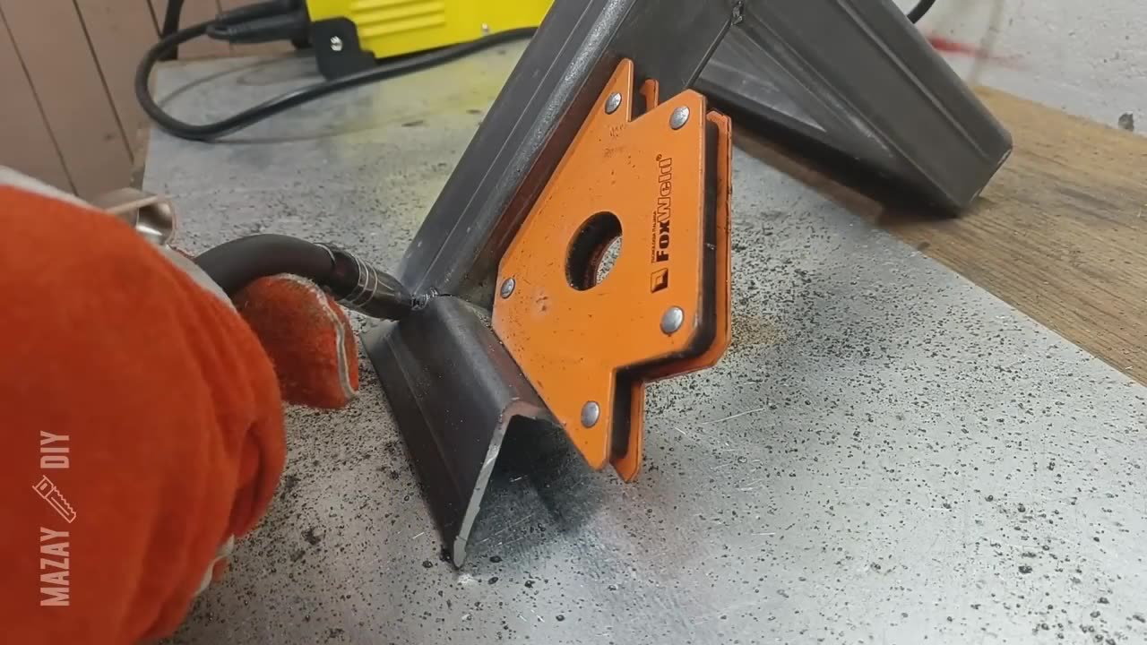 How to Weld an Impossible Triangle (Tribar) DIY