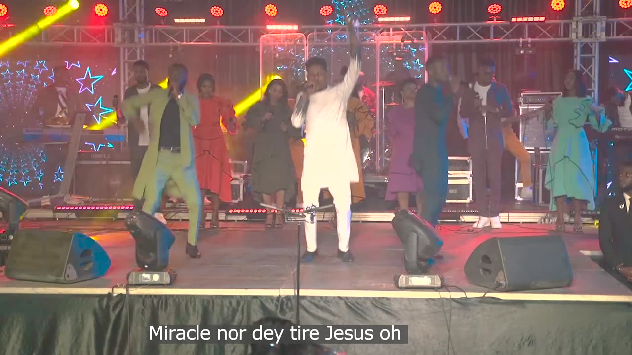 Moses Bliss - Miracle No Dey Tire Jesus (Live) x Festizie & Chizie