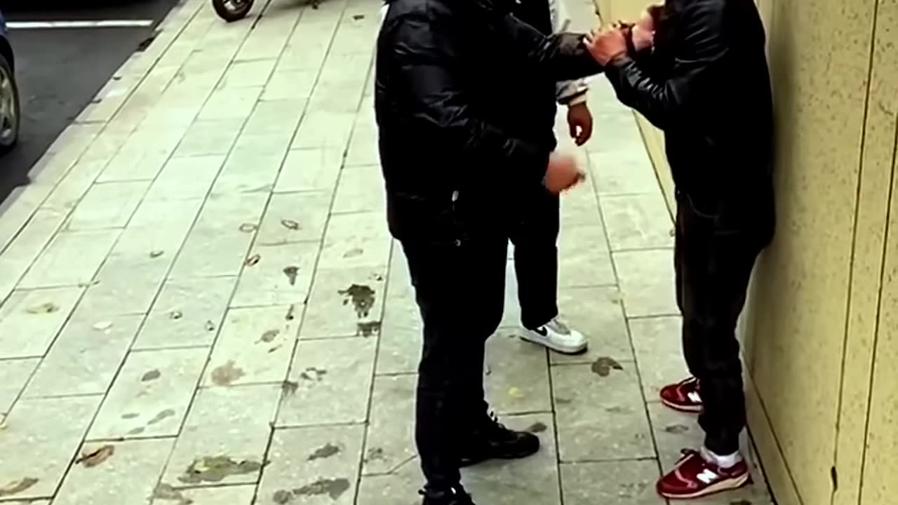 Chinese kung fu, actual street fighting, please do not imitate dangerous moves.