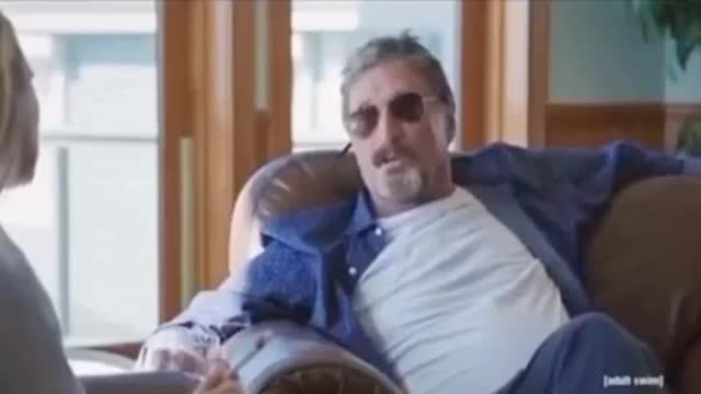 McAfee antes de ser suicidado explicando o que ele fez: fez doações de laptops pra políticos