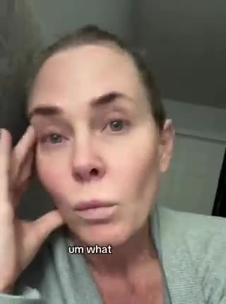 Woman Proposes Blue Bracelets to Identify People Who Are Retarded