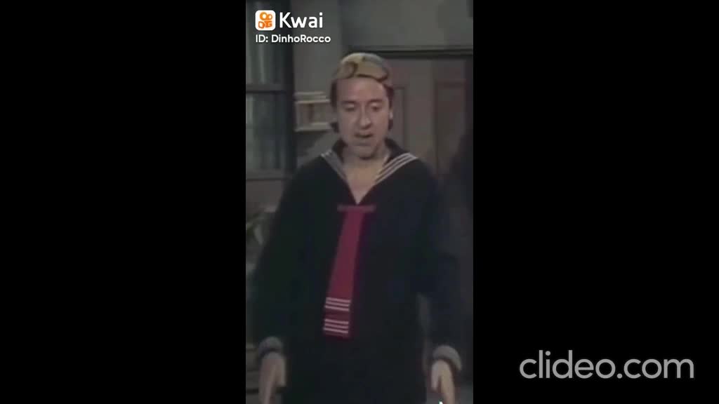 chAVES JOGOU SAPATO CAIU NO KIKO