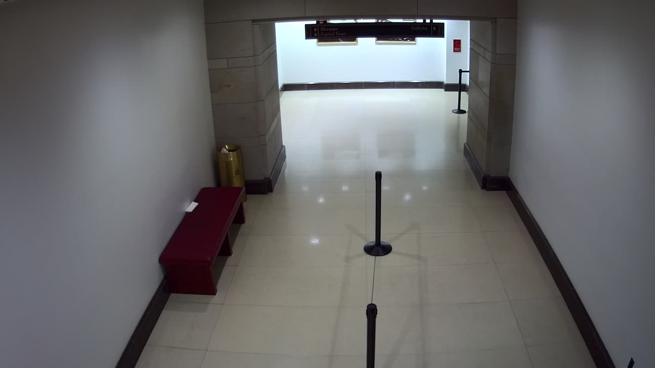 7080CVCULElevator17-18toGalleries_2021-01-06_17h20min01s643ms.mp4