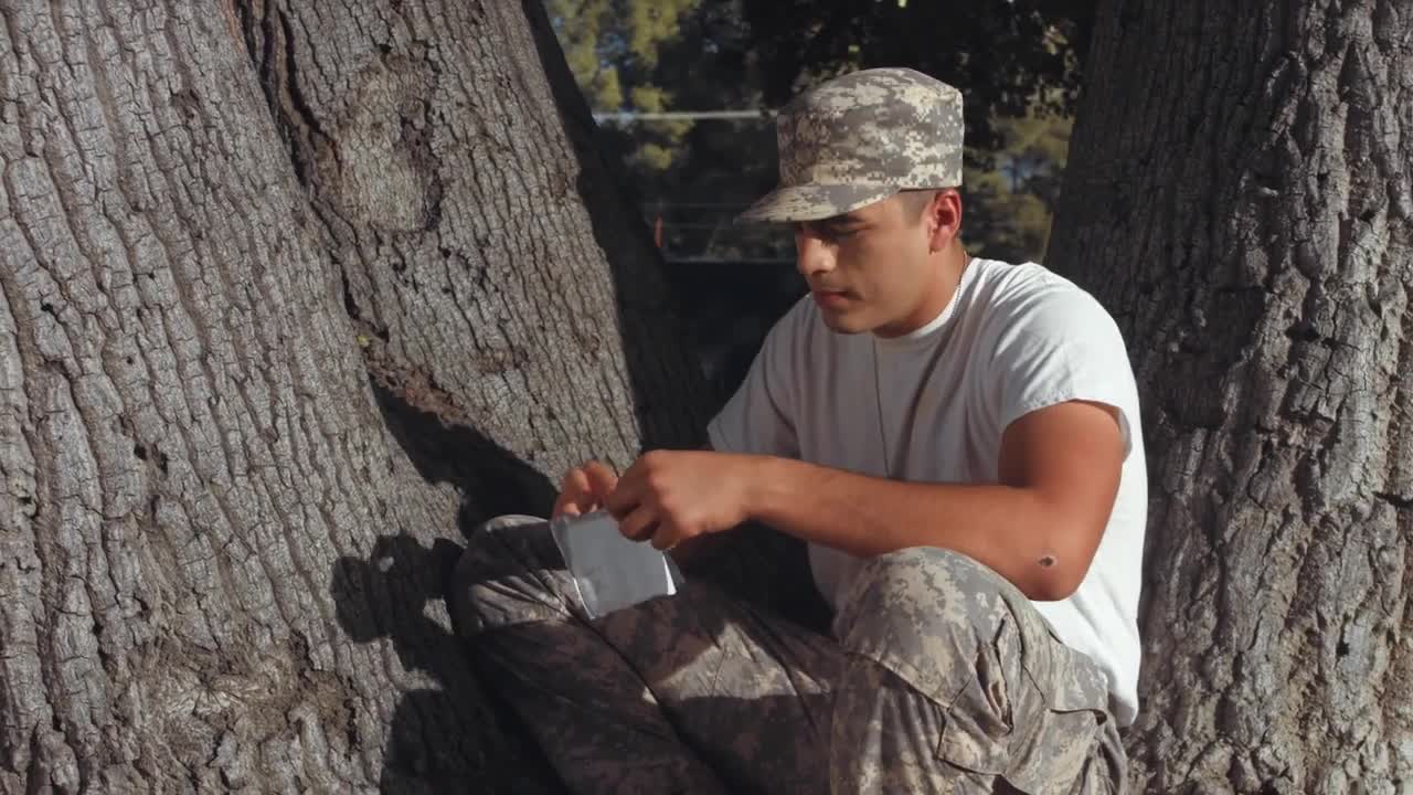 Soldier Comes Home To He's Dead Women