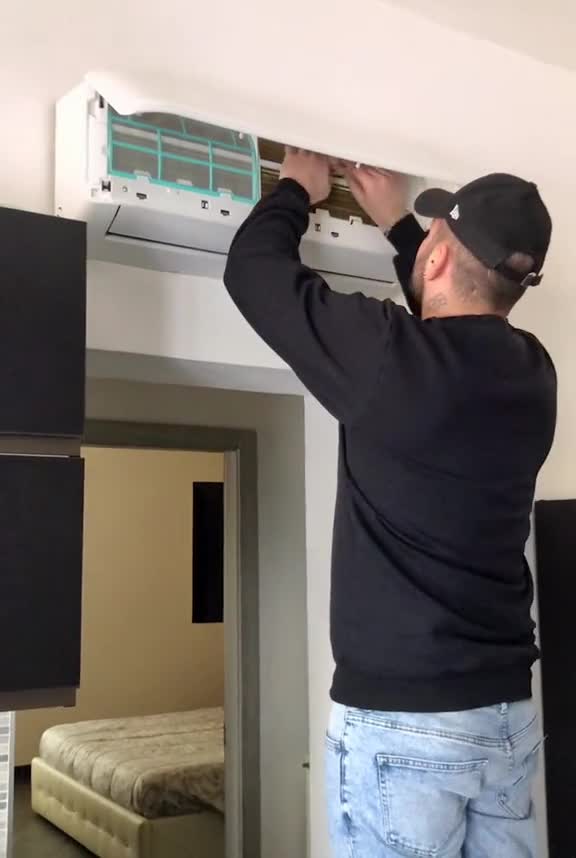 funny|prank|jokes|funny jokes|dad jokes|funny memes|funny video|fun|laughing|funny animal|knock