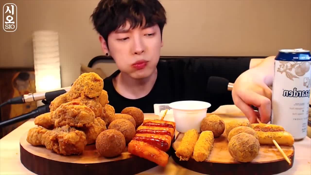 Mukbang Chicken BHC Cheese ball, Rice Cake Eatig show