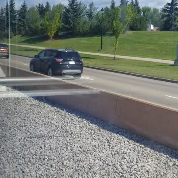 Crusing on the train