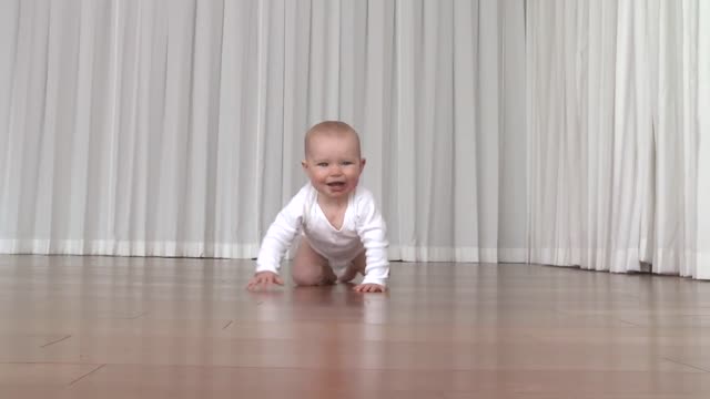 Crawling - Feldenkrais with Baby Liv